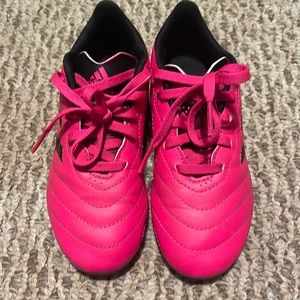 Great condition girls soccer cleats